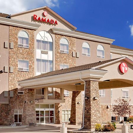 Ramada By Wyndham Lac La Biche Eksteriør billede