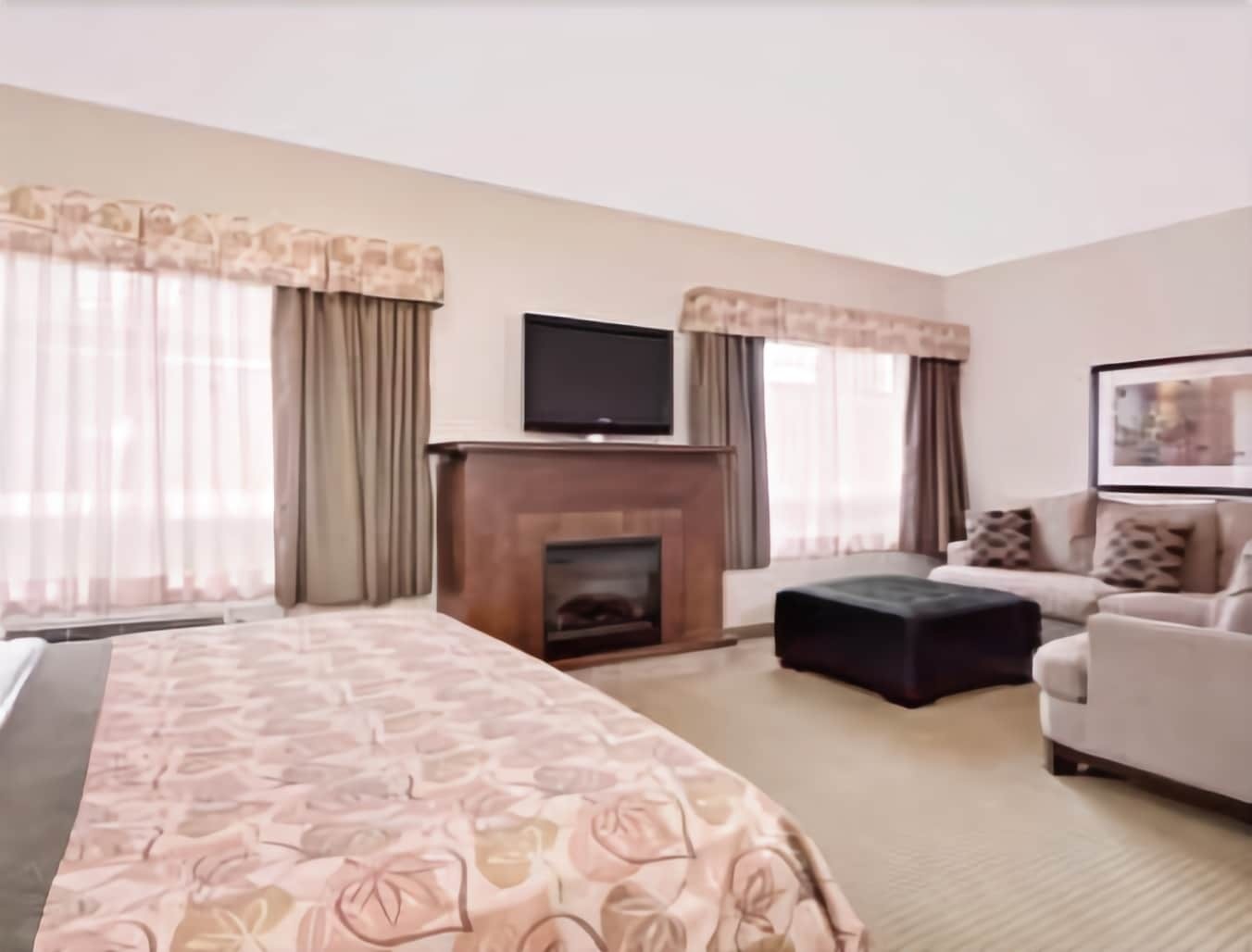 Ramada By Wyndham Lac La Biche Eksteriør billede